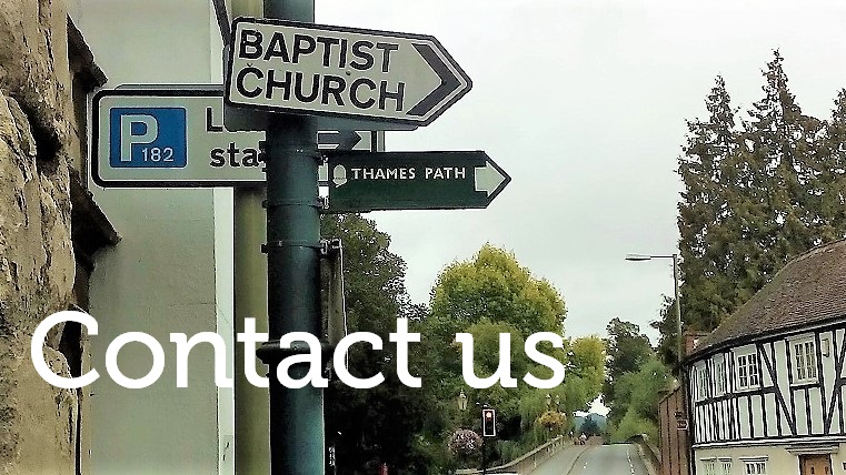 Finding us road sign